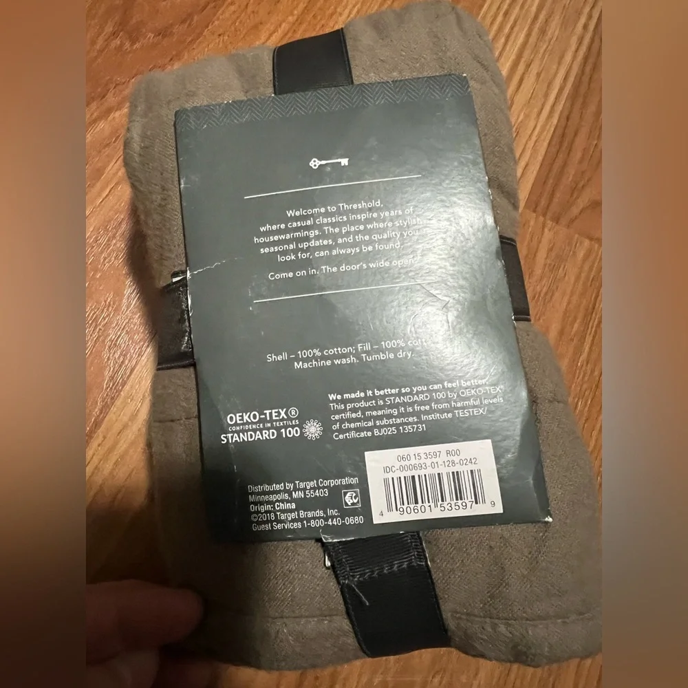 Threshold flannel box